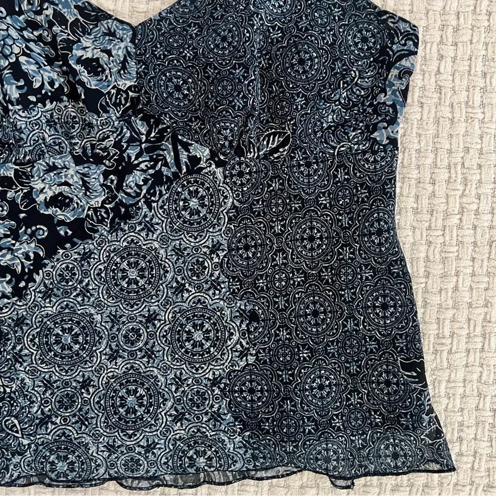 SOLD VINTAGE Tank Top - Picture 4 of 7